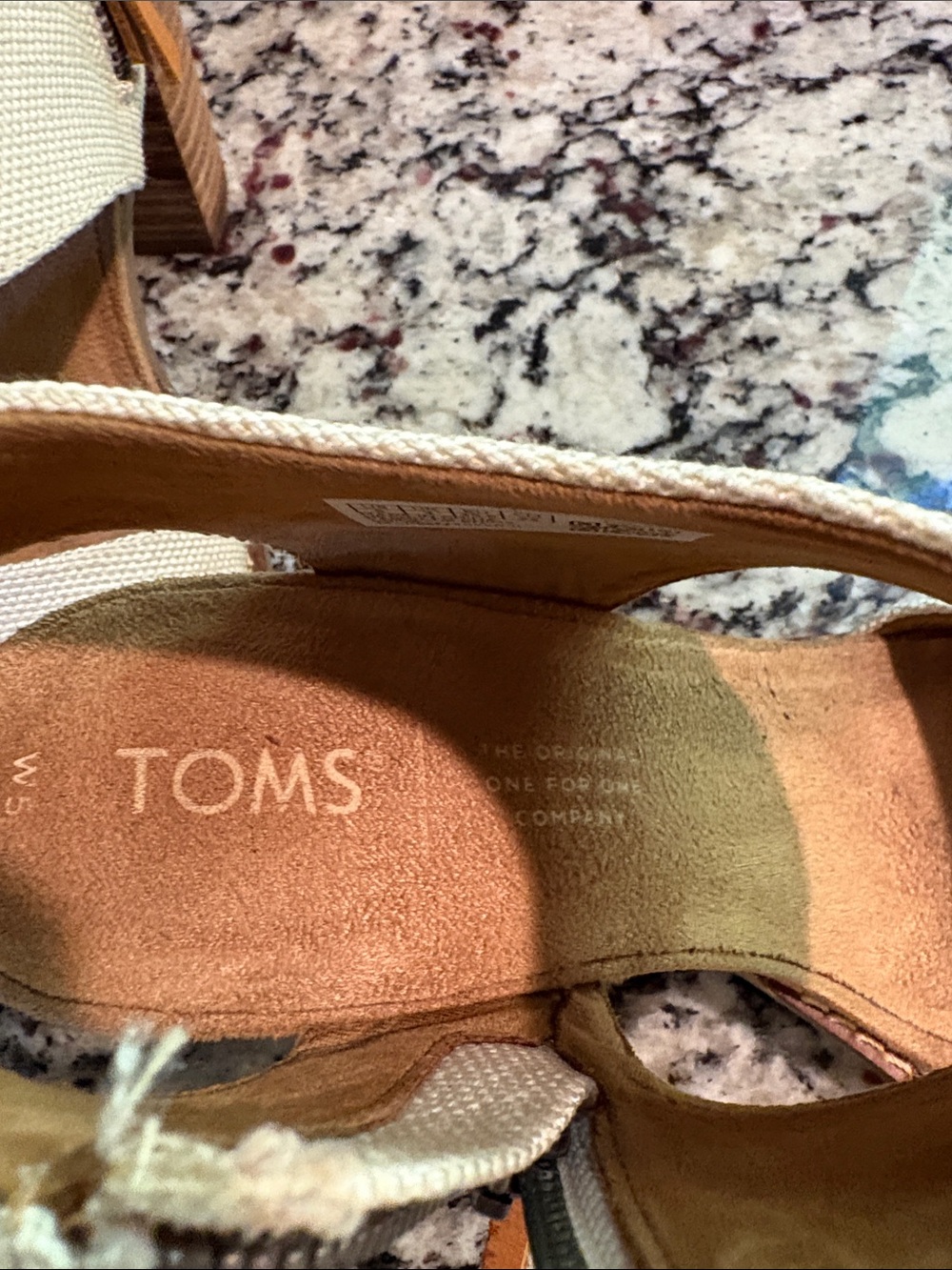 Toms Majorca Cream Textured Block Heel Sandals size 5. Like new worn one time. - Picture 4 of 6